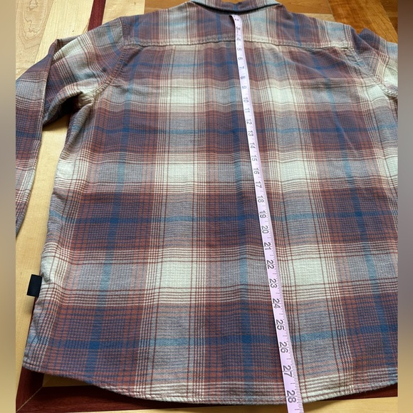 Patagonia Fjord flannel long sleeve button up organic cotton lightweight shirt - Picture 7 of 10